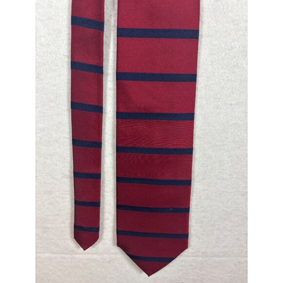 Brooks Brothers Silk Tie Red & Navy Stripes Hand Made In USA - Picture 2 of 5